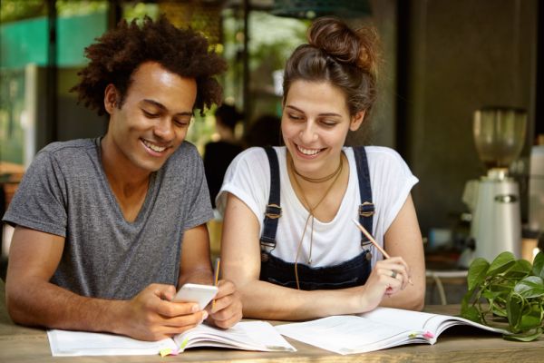 From Barcelona to Karachi: A Student’s Guide to Budgeting & Sending Money