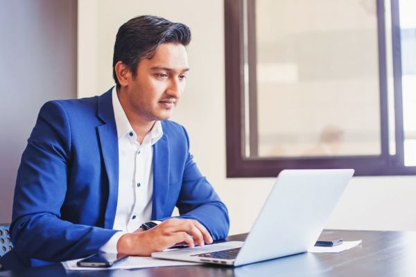 How to Make Low-Cost Money Transfers to Pakistan from Overseas