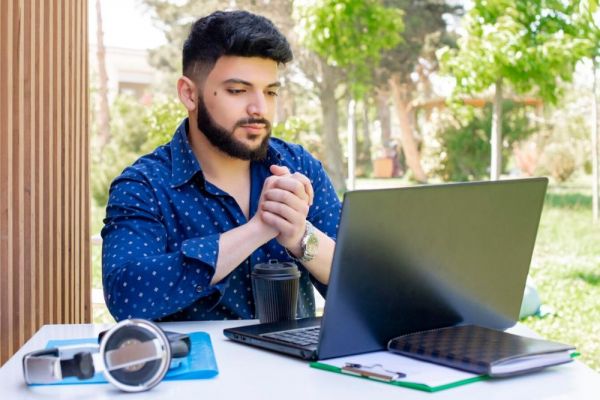 Investing as a Pakistani Expat: How to Build Your Financial Future Abroad