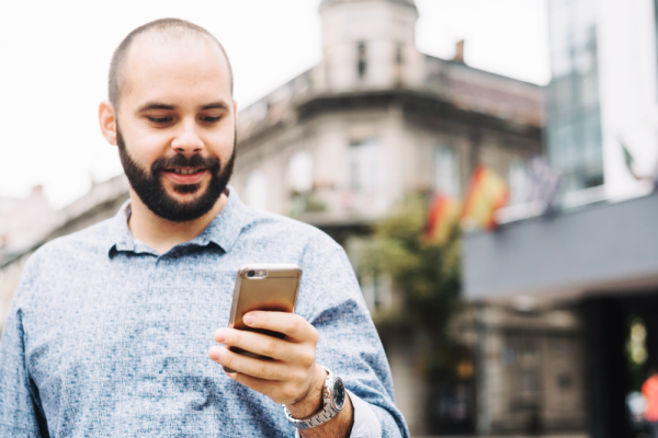 Mobile Banking in Italy: Safe, Convenient, or Risky?