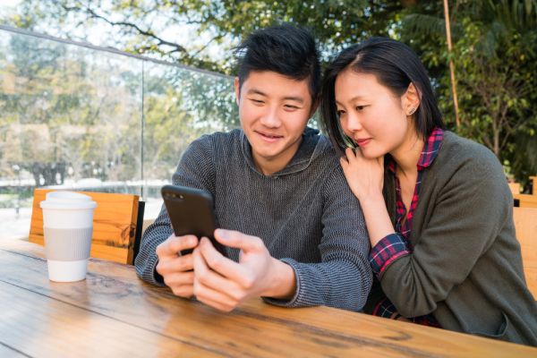 Why Nepalese Expats in Greece Prefer Mobile Wallets